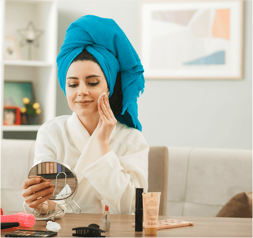 علاج المسام الواسعة، خطوات فعالة لتصغير المسام ومنح البشرة مظهرًا ناعمًا